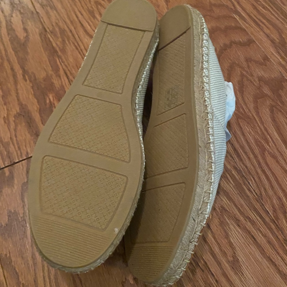 Tory Burch Canvas Printed Espadrille - Picture 4 of 4